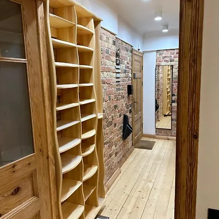 아파트 Wood&brick Is Need 리가